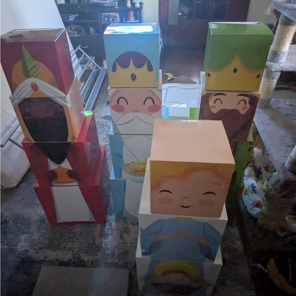 Cardboard Nativity Set - Picture 3 of 3